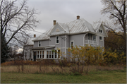 3351 US HIGHWAY 51, a Queen Anne house, built in Burke, Wisconsin in 1905.