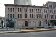 307 E WISCONSIN AVE (AKA 301-315 E WISCONSIN AVE), a Italianate retail building, built in Milwaukee, Wisconsin in 1867.