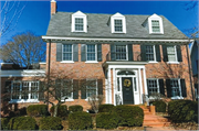 1840 YAHARA PL, a Colonial Revival/Georgian Revival house, built in Madison, Wisconsin in 1922.