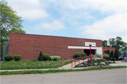 2001 Taft Street, a Contemporary recreational building/gymnasium, built in Madison, Wisconsin in 1949.