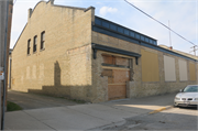118 N WATER ST, a Astylistic Utilitarian Building industrial bldg/manufacturing facility, built in Watertown, Wisconsin in 1914.