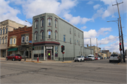 200 W MAIN ST, a Italianate small retail building, built in Watertown, Wisconsin in 1870.