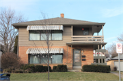 405 N. 68th Street, a Contemporary duplex, built in Wauwatosa, Wisconsin in 1955.