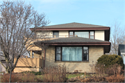 413 N. 68th Street, a Contemporary duplex, built in Wauwatosa, Wisconsin in 1955.