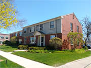 131 W SILVER SPRING DR (aka 5584 N LYDELL AVE), a Colonial Revival/Georgian Revival apartment/condominium, built in Whitefish Bay, Wisconsin in 1949.