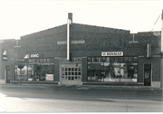615 E MAIN ST, a Twentieth Century Commercial large retail building, built in Watertown, Wisconsin in 1920.