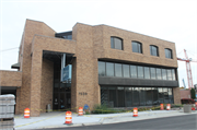 7500 W STATE ST, a Contemporary bank/financial institution, built in Wauwatosa, Wisconsin in 1970.