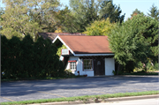 10401 N CEDARBURG RD, a English Revival Styles lodging-inn, built in Mequon, Wisconsin in 1843.