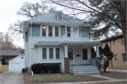 1255 Elm Lawn Street, a American Foursquare duplex/two-flat, built in Wauwatosa, Wisconsin in 1924.