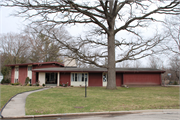 867 W ST FRANCIS RD, a Contemporary house, built in De Pere, Wisconsin in 1957.