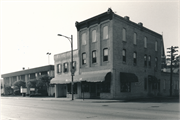 618 E MAIN ST, a Italianate bakery, built in Watertown, Wisconsin in 1885.
