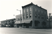 618 E MAIN ST, a Italianate small retail building, built in Watertown, Wisconsin in 1885.