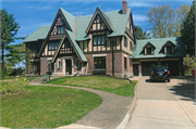 124 PARK PL. 124 PARK PL., a English Revival Styles house, built in Eau Claire, Wisconsin in 1928.