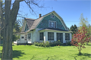 32501 COUNTY HIGHWAY D / WASHINGTON AVE, a Dutch Colonial Revival house, built in Rochester, Wisconsin in 1922.