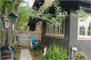 1924 N HI-MOUNT BLVD, a Bungalow house, built in Milwaukee, Wisconsin in 1913.