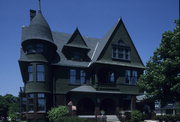 610 N 8TH ST, a Shingle Style house, built in Manitowoc, Wisconsin in 1891.