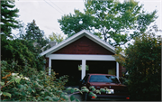 2117 REGENT ST, a Bungalow house, built in Madison, Wisconsin in 1915.