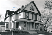 1004 CASS ST, a Queen Anne house, built in La Crosse, Wisconsin in 1885.