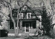 933 CAMERON AVE, a Side Gabled carriage house, built in La Crosse, Wisconsin in 1883.