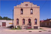 524 E MAIN ST, a Commercial Vernacular warehouse, built in Stoughton, Wisconsin in 1891.