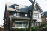 2946 N SUMMIT AVE, a English Revival Styles house, built in Milwaukee, Wisconsin in 1909.