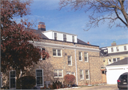 2010-2020 N LAKE DR (2104 E LAFAYETTE PL), a Colonial Revival/Georgian Revival duplex, built in Milwaukee, Wisconsin in 1937.