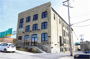 422 N 15TH ST, a Astylistic Utilitarian Building industrial bldg/manufacturing facility, built in Milwaukee, Wisconsin in 1901.