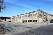 1500 W ST PAUL AVE, a Astylistic Utilitarian Building industrial building, built in Milwaukee, Wisconsin in 1917.