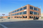 1316 W ST PAUL AVE 1316 W ST PAUL AVE, a Astylistic Utilitarian Building industrial bldg/manufacturing facility, built in Milwaukee, Wisconsin in 1949.