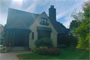 2731 E Beverly Rd, a Arts and Crafts house, built in Shorewood, Wisconsin in 1922.