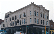 800 S 5TH ST (AKA 425 W NATIONAL AVE), a Commercial Vernacular large retail building, built in Milwaukee, Wisconsin in 1882.