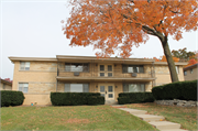 11800 W. Bluemound Road, a Contemporary apartment/condominium, built in Wauwatosa, Wisconsin in 1960.