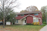 11807 W. Diane Drive, a Contemporary duplex, built in Wauwatosa, Wisconsin in 1964.