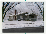 1122 OAKLAND AVE, a Bungalow house, built in Janesville, Wisconsin in 1922.