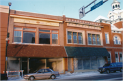 111 W NORTH WATER ST, a Commercial Vernacular large retail building, built in New London, Wisconsin in 1913.
