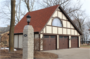 3600 N Lake Dr, a Front Gabled garage, built in Shorewood, Wisconsin in 1988.