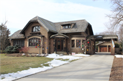 3937 N Lake Dr, a Craftsman house, built in Shorewood, Wisconsin in 1913.