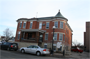 608-612 KING ST, a Queen Anne house, built in La Crosse, Wisconsin in 1902.