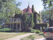 1434 CASS ST, a Queen Anne house, built in La Crosse, Wisconsin in 1897.