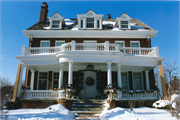 1809 WAUWATOSA AVE, a Colonial Revival/Georgian Revival house, built in Wauwatosa, Wisconsin in 1909.