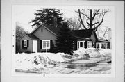 835 N 9TH ST, a Gabled Ell house, built in Manitowoc, Wisconsin in 1880.