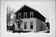 861 N 9TH ST, a Front Gabled house, built in Manitowoc, Wisconsin in 1890.