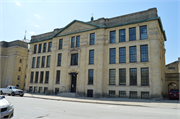 831 N VAN BUREN ST, a Neoclassical/Beaux Arts school – elem/middle/jr high/high, built in Milwaukee, Wisconsin in 1907.