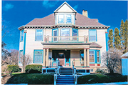 2506 E LOCUST ST, a Colonial Revival/Georgian Revival house, built in Milwaukee, Wisconsin in 1901.