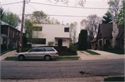 2725 CHAMBERLAIN AVE, a International Style house, built in Madison, Wisconsin in 1937.