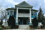 200 N 2ND ST 200 N 2ND ST, a Neoclassical/Beaux Arts house, built in Mount Horeb, Wisconsin in 1911.