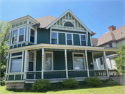 1010 CASS ST (405 S 11TH ST-ORIGINAL ADDRESS), a Queen Anne house, built in La Crosse, Wisconsin in 1889.