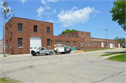 325 W MAIN ST, a Astylistic Utilitarian Building industrial bldg/manufacturing facility, built in Omro, Wisconsin in 1916.