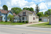 512 E MAIN ST, a Queen Anne house, built in Omro, Wisconsin in 1890.