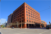 507 E MICHIGAN ST, a Neoclassical/Beaux Arts large office building, built in Milwaukee, Wisconsin in 1902.